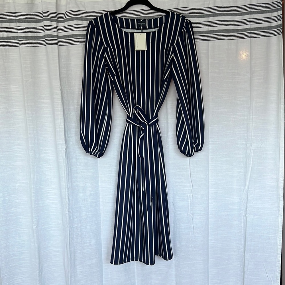 Modest Navy Striped Balloon Sleeve Midi Dress